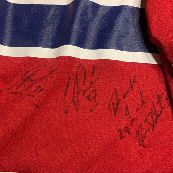 🔥 Canadian jersey sweater signed🔥 - Picture 11 of 11